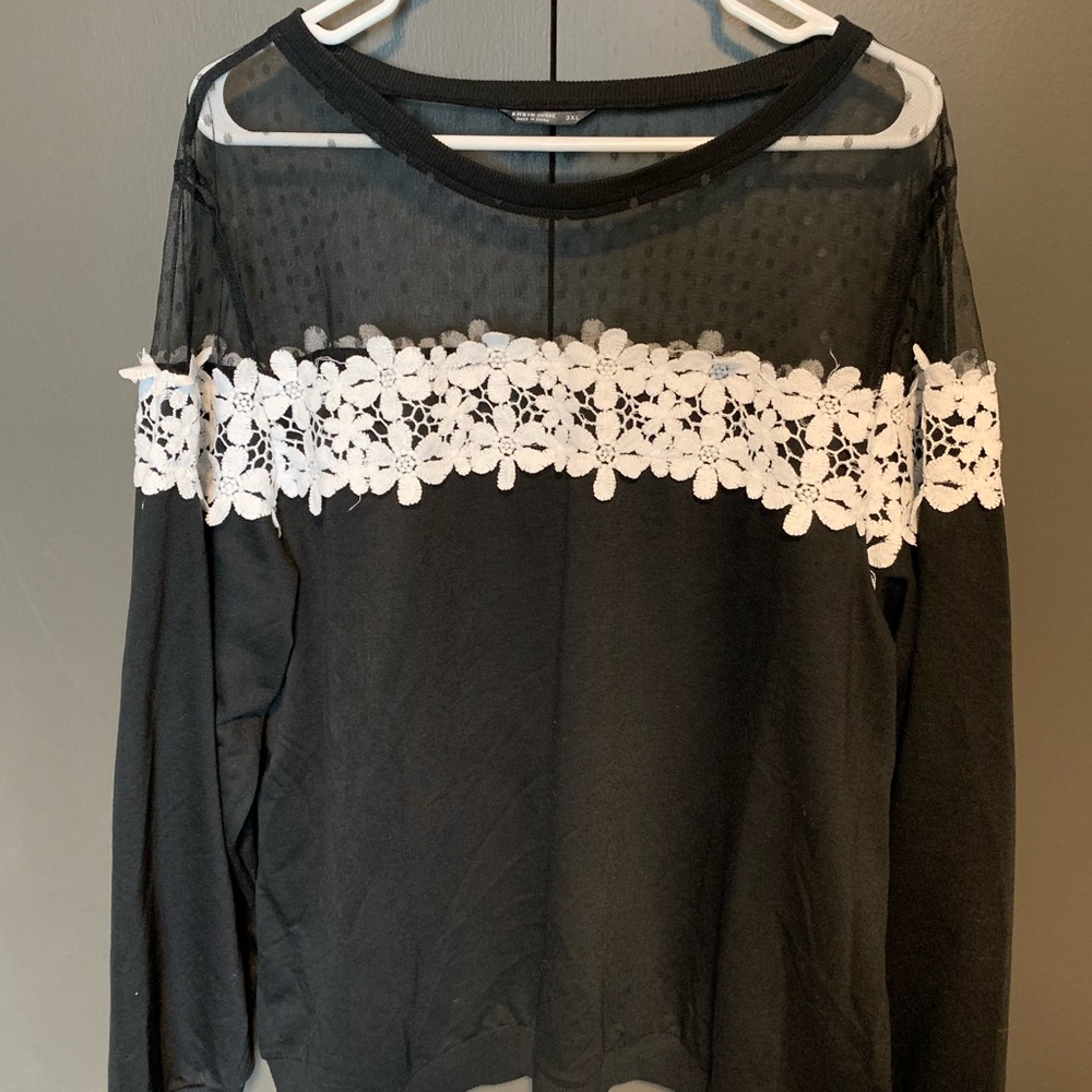 Lace Top Sweatshirt